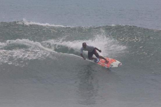 Big Daddy'S Surfcamp Διαμέρισμα Pasanggaran Εξωτερικό φωτογραφία